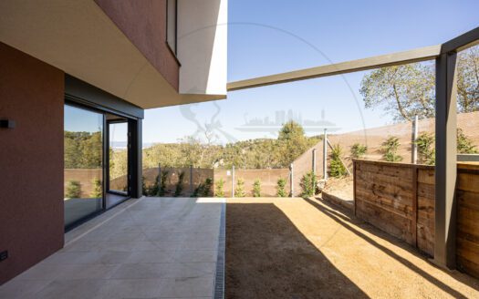 Unique development of Eco-efficient homes in Collserola.