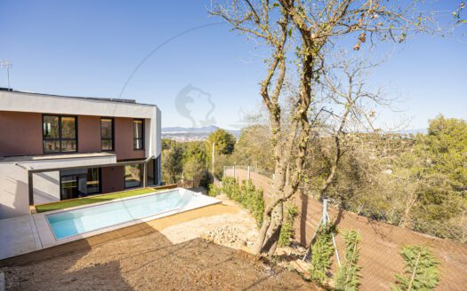 Unique development of Eco-efficient homes in Collserola.