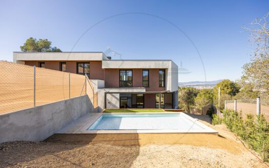 Unique development of Eco-efficient homes in Collserola.