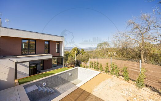 Unique development of Eco-efficient homes in Collserola.