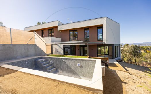 Unique development of Eco-efficient homes in Collserola.