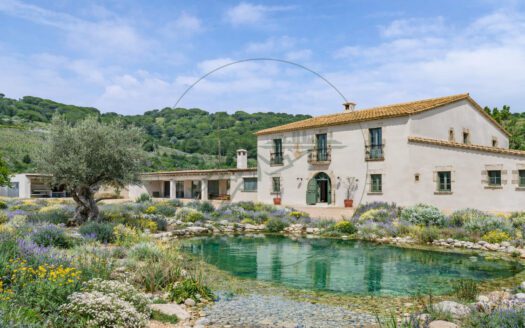 Espectacular masia reformada en Tiana