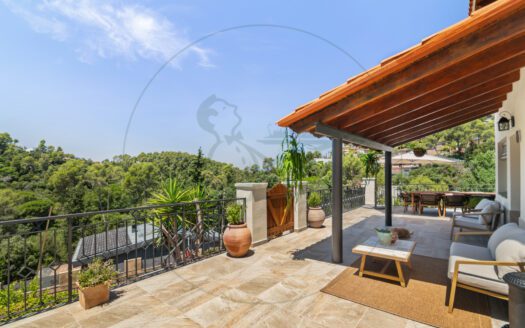Casa unifamiliar recién reformada en La Floresta.