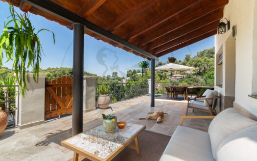 Casa unifamiliar recién reformada en La Floresta.