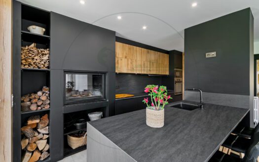 Casa unifamiliar recién reformada en La Floresta.
