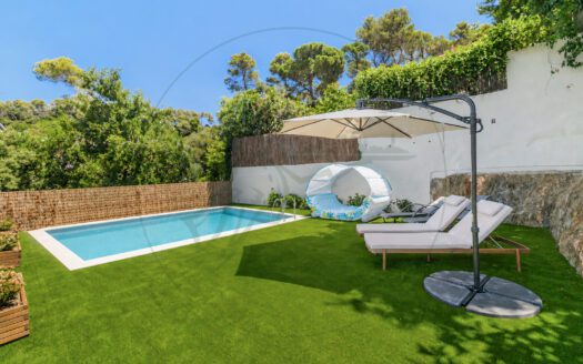 Casa unifamiliar recién reformada en La Floresta.