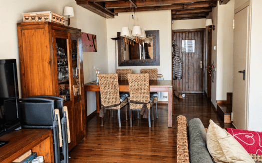 Casa de estilo Cerdanya en el vecindario de Cortàs