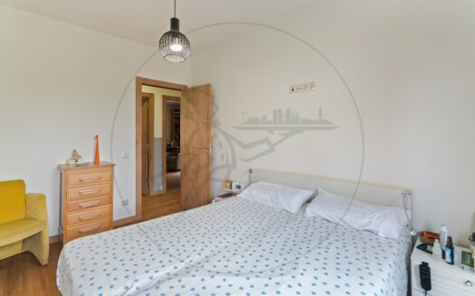 Presentamos en exclusiva esta vivienda unifamiliar en La Floresta, a solo 750 metros de la estación de tren de Valldoreix.