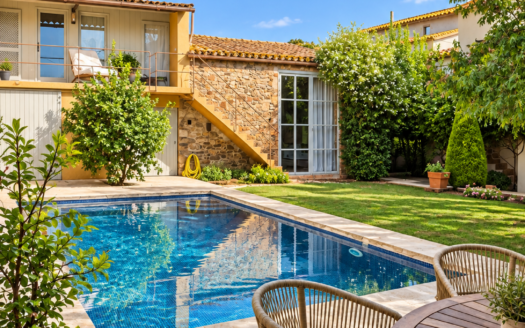Casa de pueblo con encanto en Serra de Daró