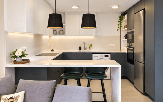 Loft amueblado con jardín privado y piscina en Valldoreix