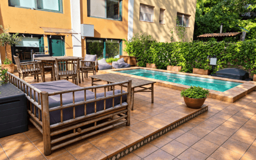 Loft amueblado con jardín privado y piscina en Valldoreix